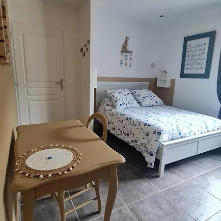 Bed & Breakfast Les Lauriers Fleuris Meounes-les-Montrieux
